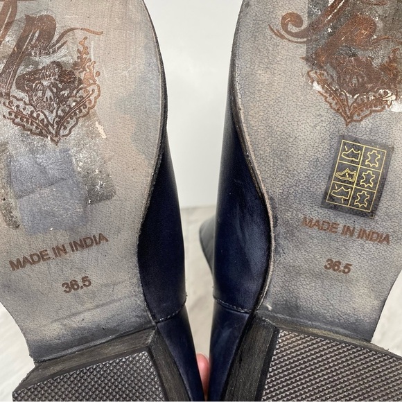 Free People Charm Double V Bootie 36 1/2 - Picture 11 of 13